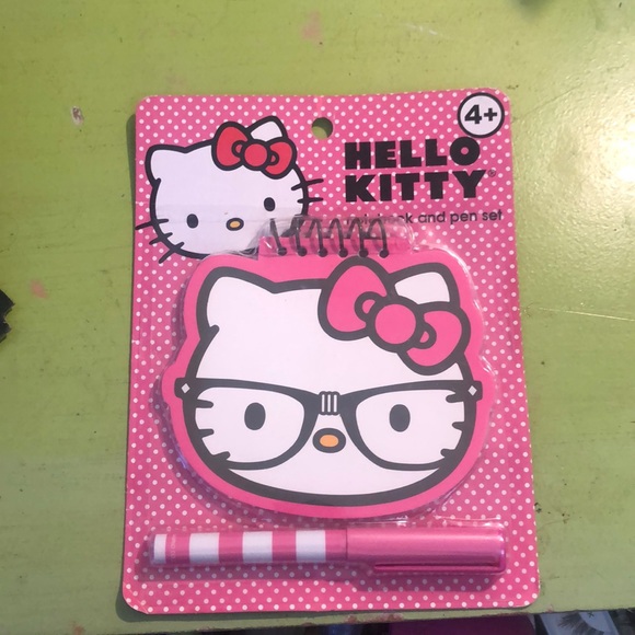 Hello kitty notebook and pen set - Picture 1 of 2